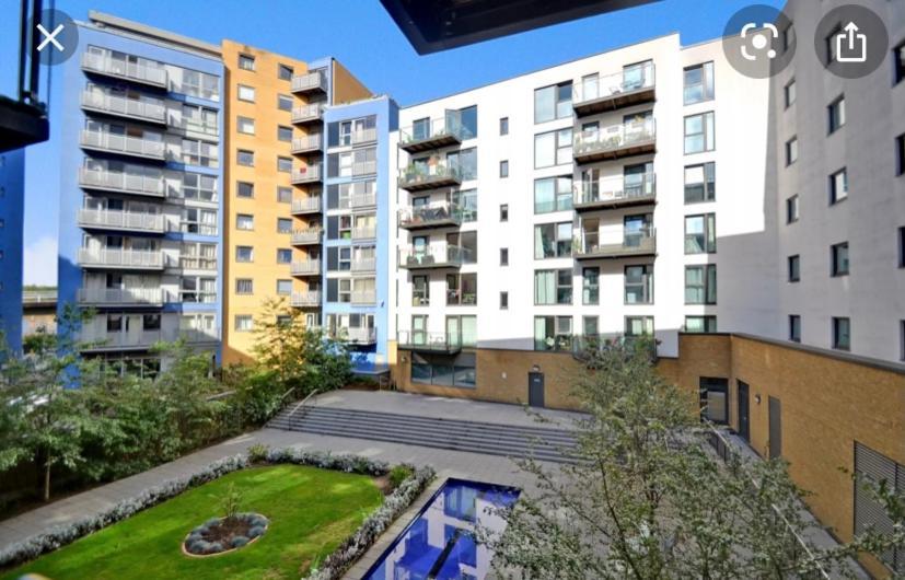 Bright And Modern Flat In Greenwich * Londres